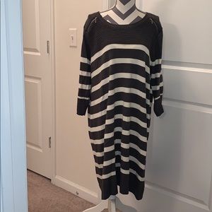 🆕 NWOT Studio One Knit Dress